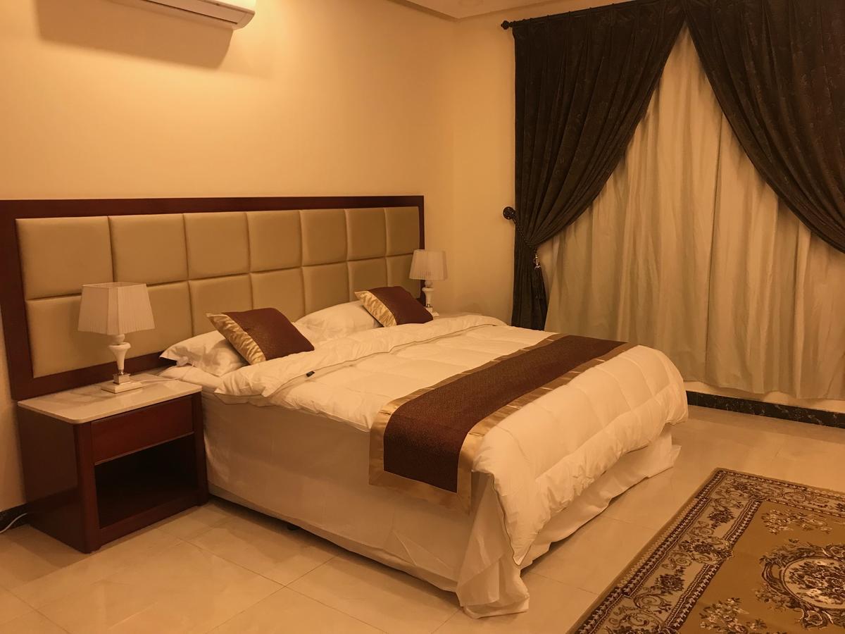 Ashbilia Suites Ал Хубар Екстериор снимка