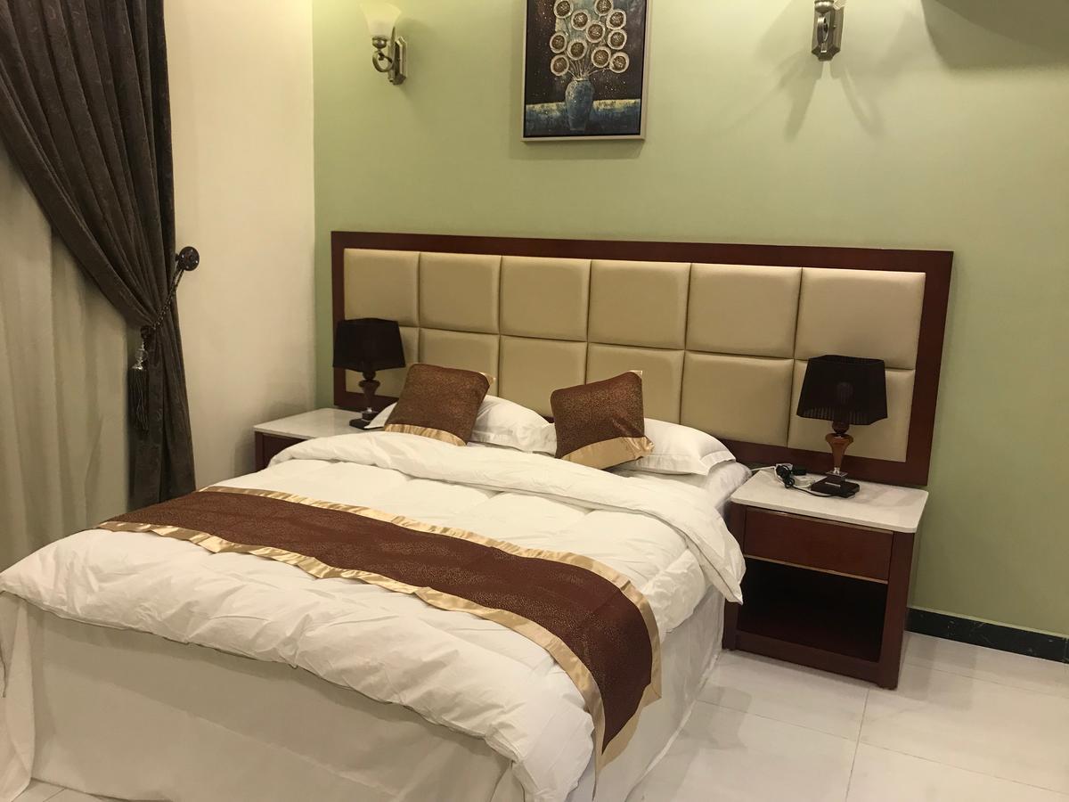 Ashbilia Suites Ал Хубар Екстериор снимка