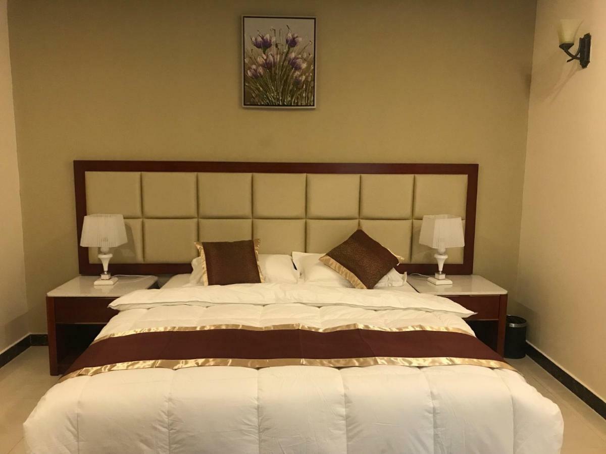 Ashbilia Suites Ал Хубар Екстериор снимка